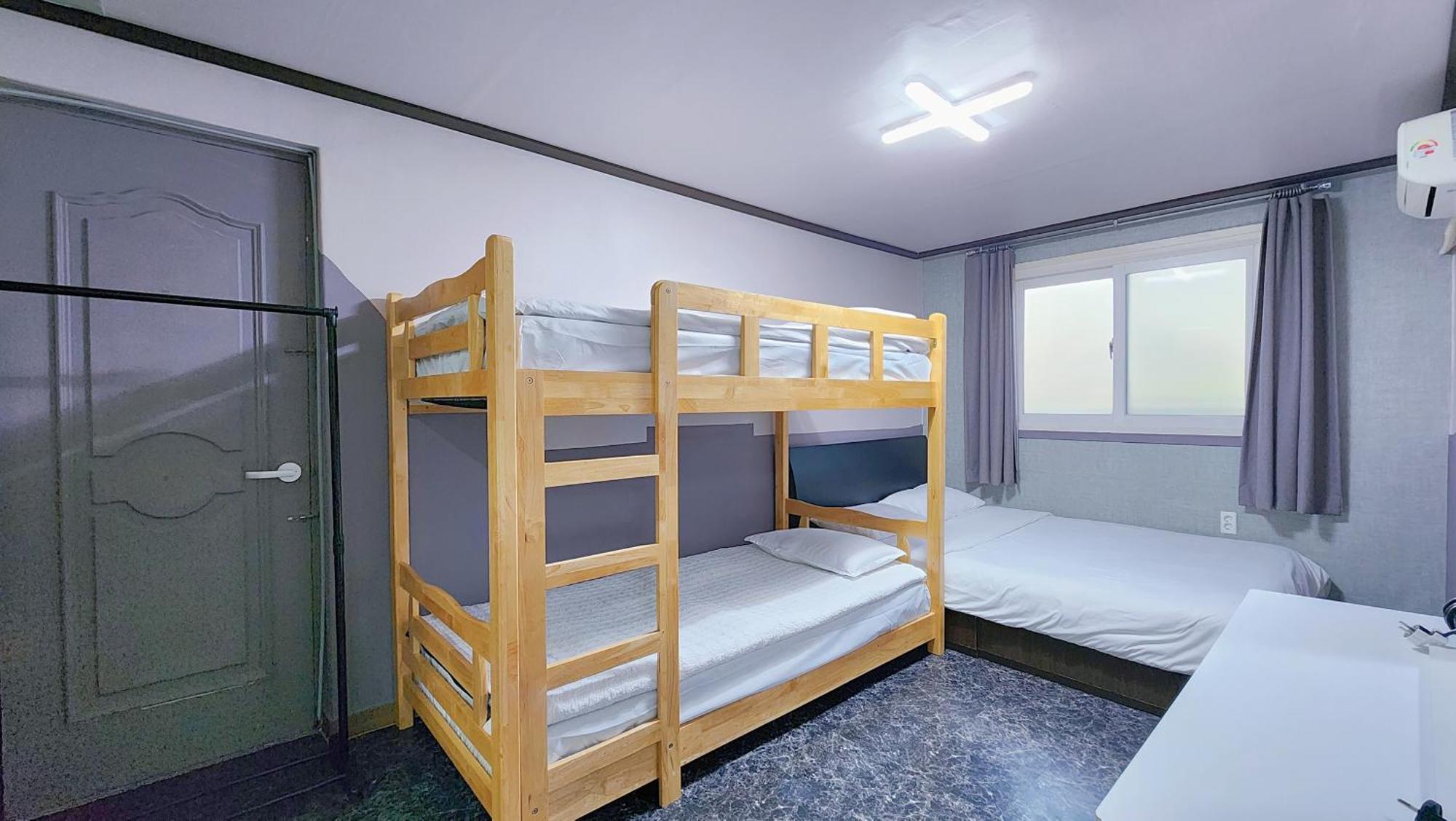 1012 House Namsan Hotell Seoul Rom bilde