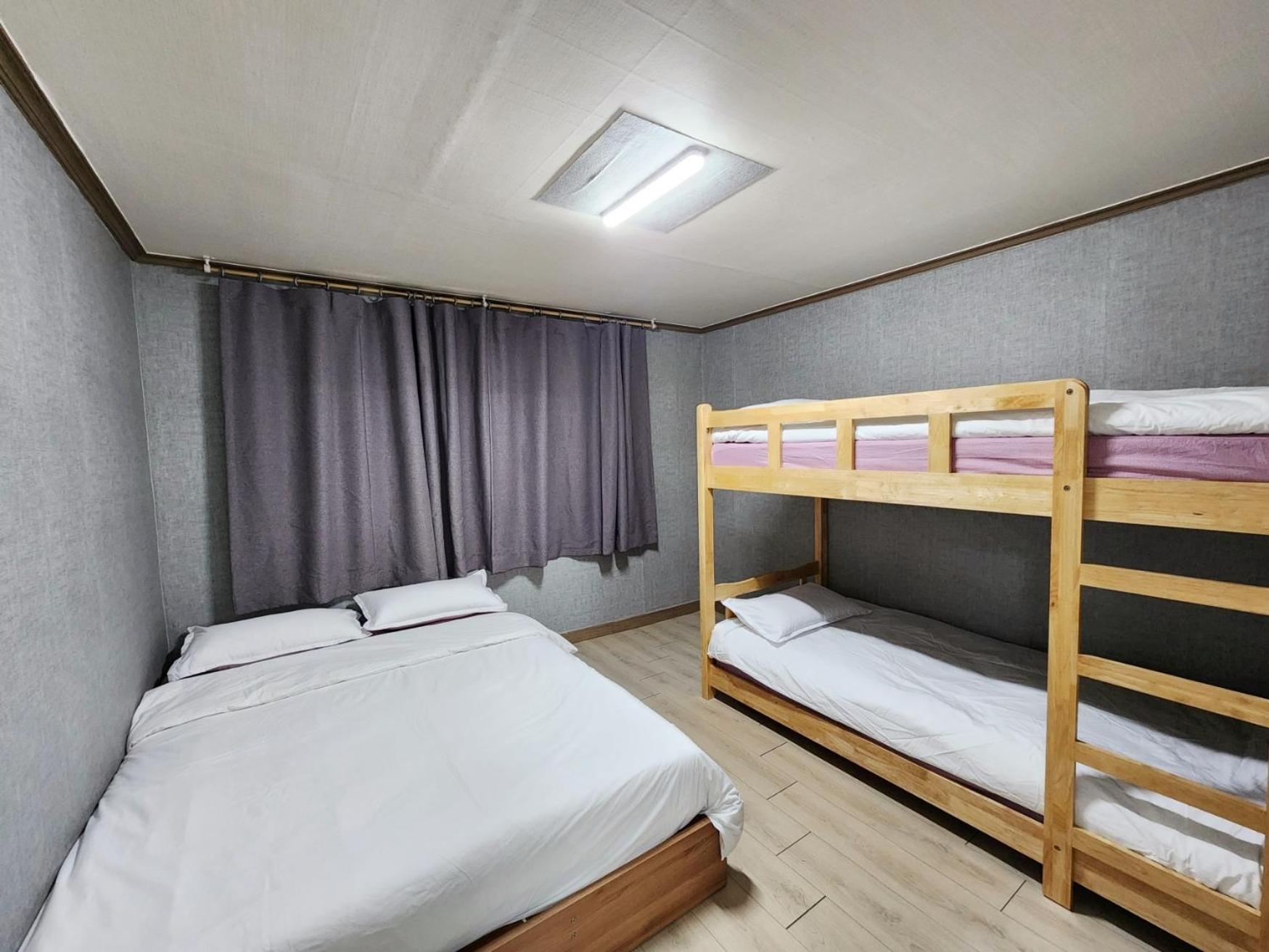 1012 House Namsan Hotell Seoul Rom bilde
